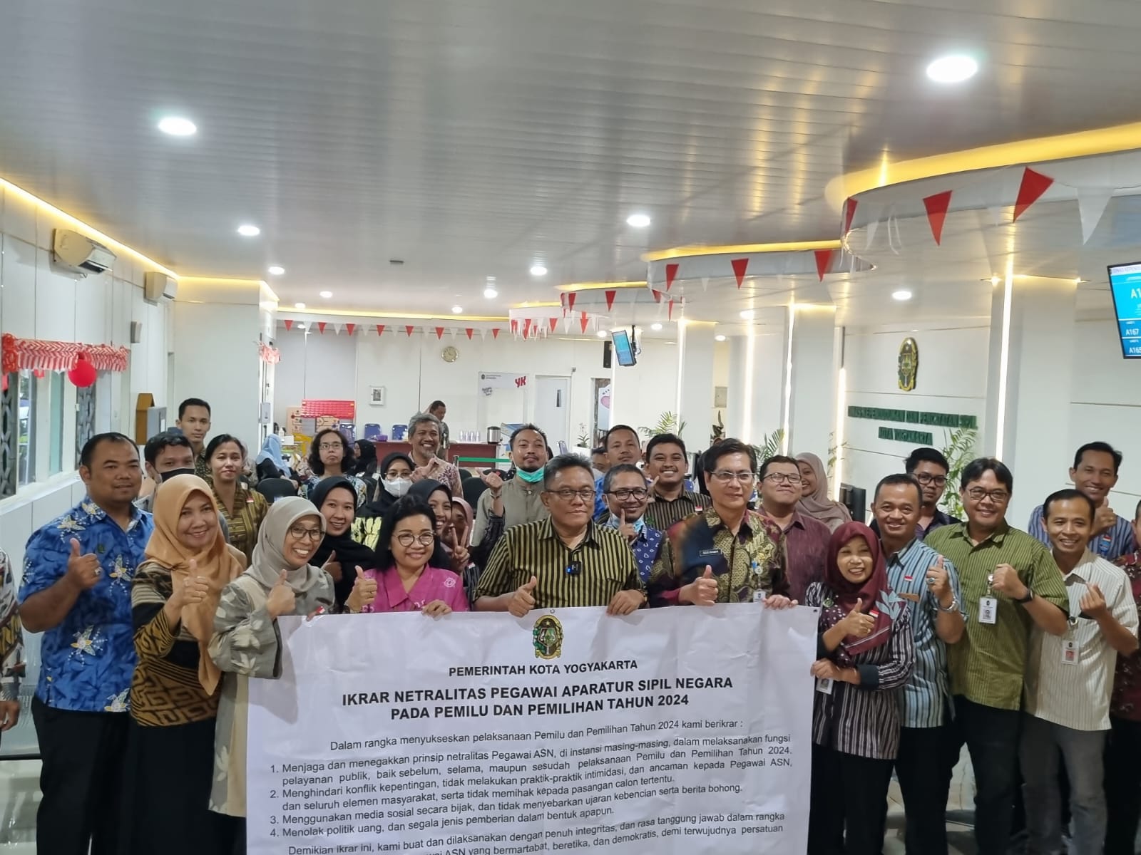 Penandatanganan Pakta Integritas Netralitas ASN Dinas Dukcapil Kota Yogyakarta dalam Pemilu 2024